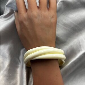 Vintage Lucite Creamy Custard Triple Row Twisted Bangle